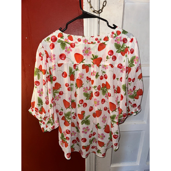 Rose + Olive White Red Strawberry Cherry Tie Front Blouse Size Large - Picture 7 of 12
